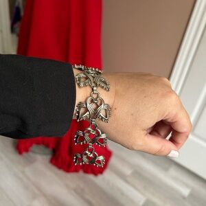 4/$100 stainless steel Silver Heart Bracelet 7 inches 💙